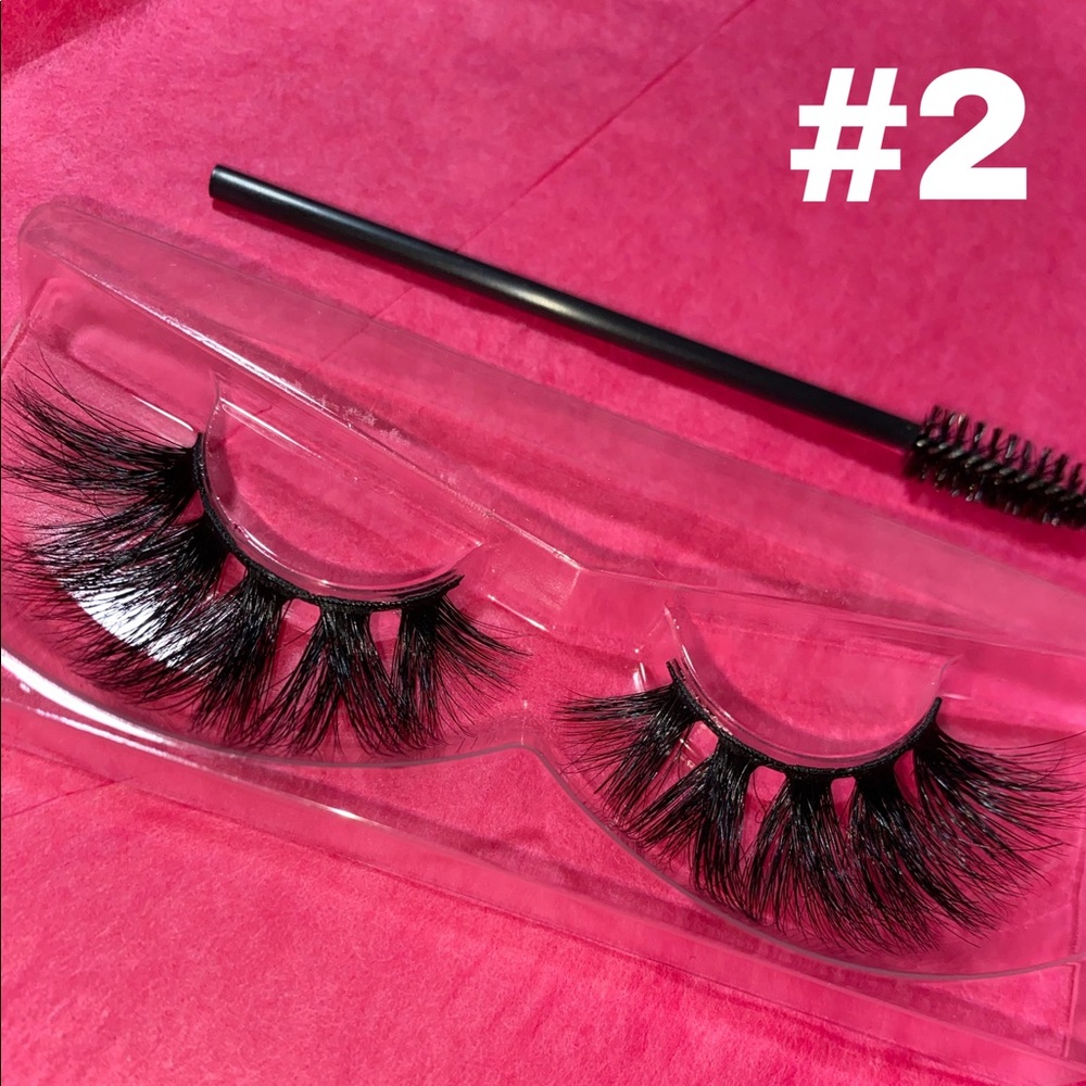 Lashes - Picture 2 of 4